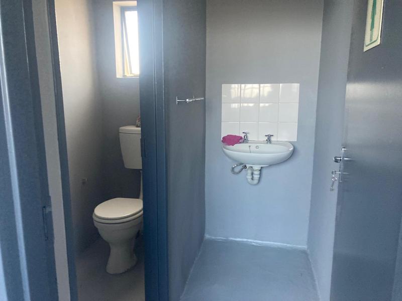 To Let Commercial Property for Rent in Sidwell Eastern Cape